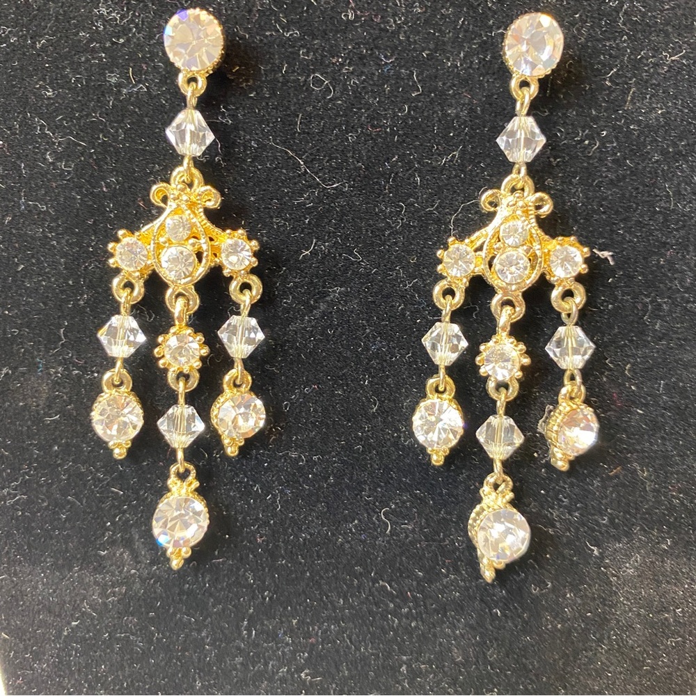 Earring - Picture 4 of 4